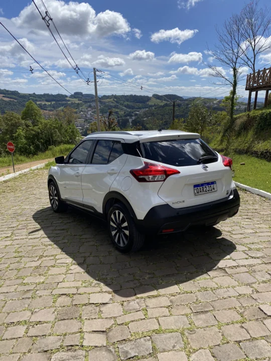 KICKS SV 1.6 AUT